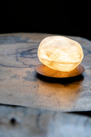 Lampe à poser Cocon Mini Celine Wright
Photo © Marie Hubert Psaila